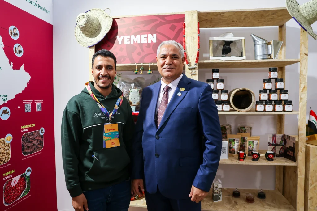 Abdulrazzaq Al-Khishani with FAO regional leadership at FAO Global Exhibition 2026